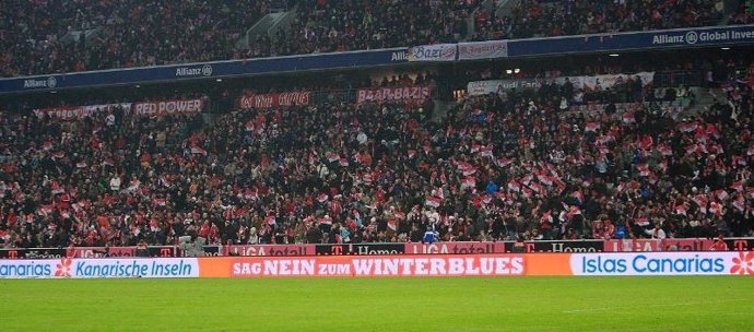 Público del Estadio Allianz Arena de Munich