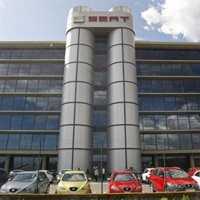 La Generalitat meidará entre dirección y sindicatos de Seat