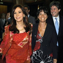 Kirchner con la nueva presidenta del Banco Central Argentino, Mercedes Marcó del
