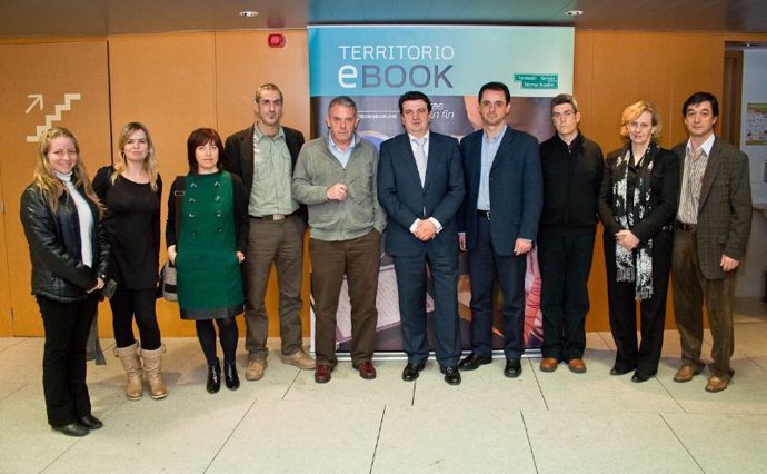 Integrantes Del Equipo De Expertos 'Ebook-Universidad', Hoy Tras La Constitución