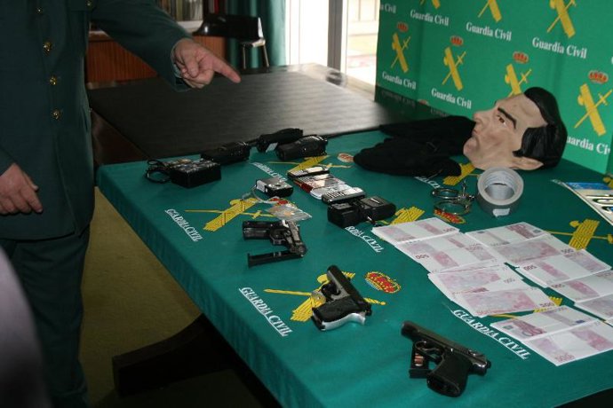 Objetos Intervenidos Por La Guardia Civil En La Operación Golub