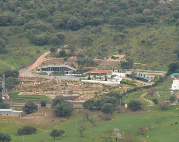 Mansión en suelo "no urbanizable"