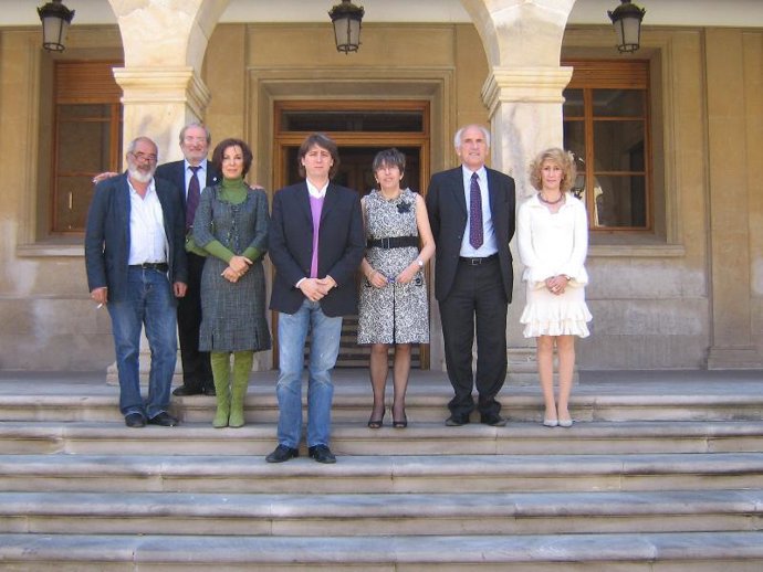 Foto De Familia De Los Miembros De La Red De Ciudades Machadianas