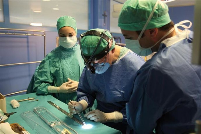 Intervención quirúrgica para mejorar los síntomas del Parkinson