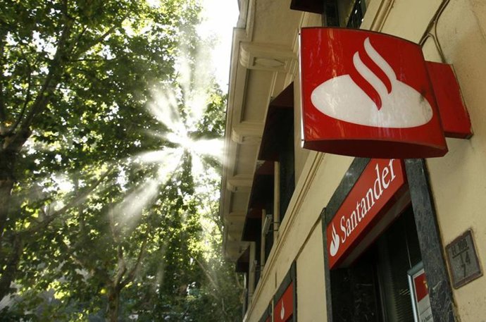Fachada del banco Santander
