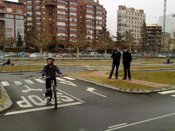 Técnicos De La Delegación De La Unión Europea En El Parque Infantil De Tráfico 