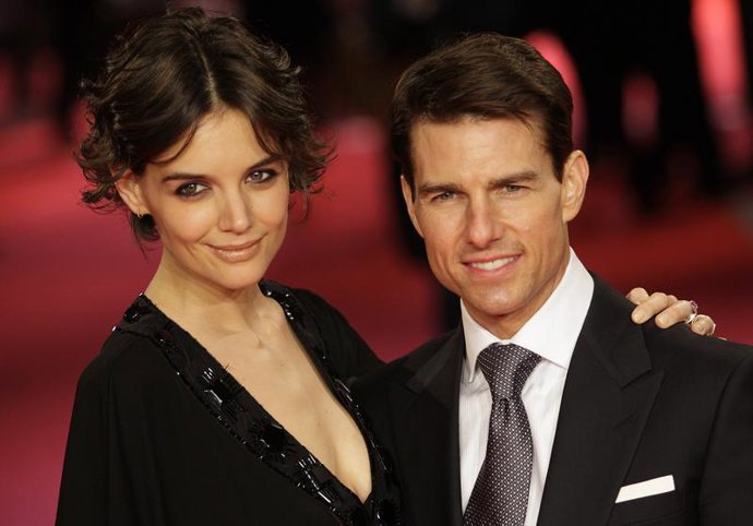 Katie Holmes no soporta a la familia de Tom Cruise