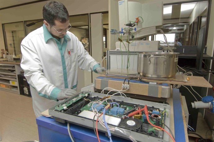 BSH Electrodomésticos España En Montañana Inaugura Un Centro De I+D+I 