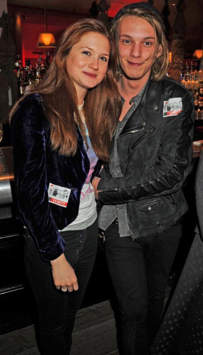 Bonnie Wright y Jamie Campbell, actores de Harry Potter