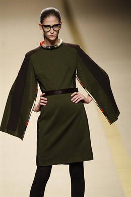 Modelo De Jesús Del Pozo En Cibeles