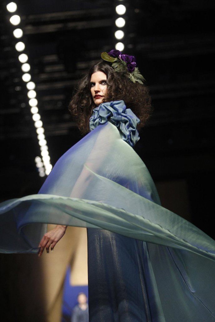 Modelo De Francis Montesinos En Cibeles