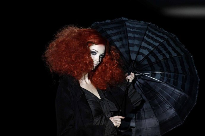 Modelo De Roberto Verino En Cibeles