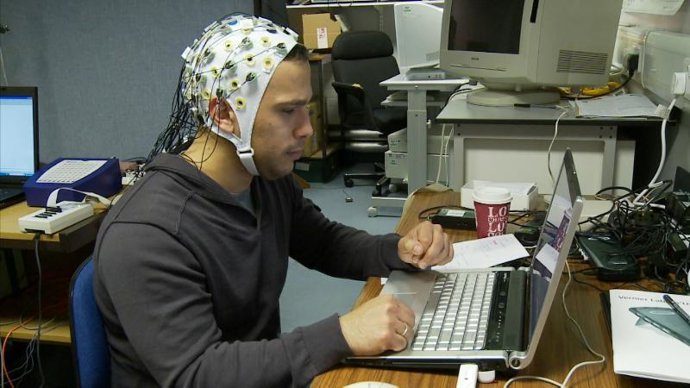 Casco Encefalograma Con Ordenadaor