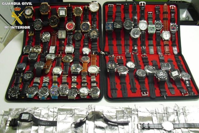 La Guardia Civil de Navarra se incauta de 57 relojes falsificados