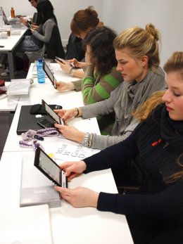 Cada Alumno De 1º En IE School Of Communications De IE University Recibirá Un Bo