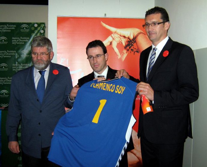 Convenio entre Cajasol y la Agencia del Flamenco para difundir la campaña 'Flame