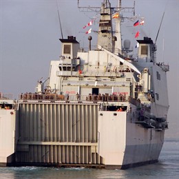 Buque Anfibio De La Armada
