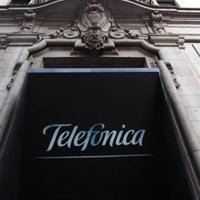 Los títulos de Telefónica suben un 1,12% tras anunciar que gana un 2,4% más
