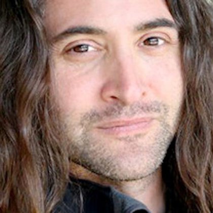 Fallece Andrew Koenig De Los Problemas Crecen