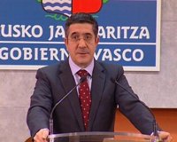 López ve al PNV "en el furgón de cola" 
