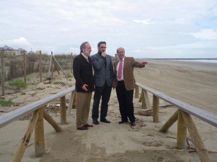 Visita a las playas afectadas