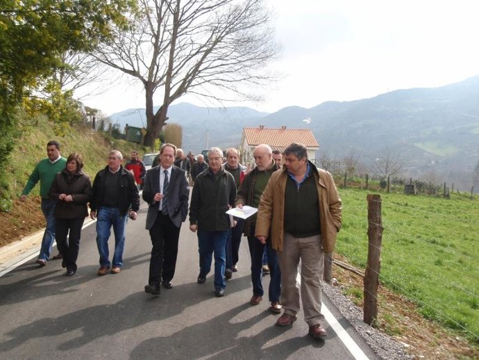 Consejero de Medio Rural, Aurelio Martín, en Nava