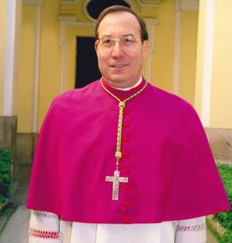 Monseñor Francisco Pérez, Arzobispo castrense y director nacional de Obras