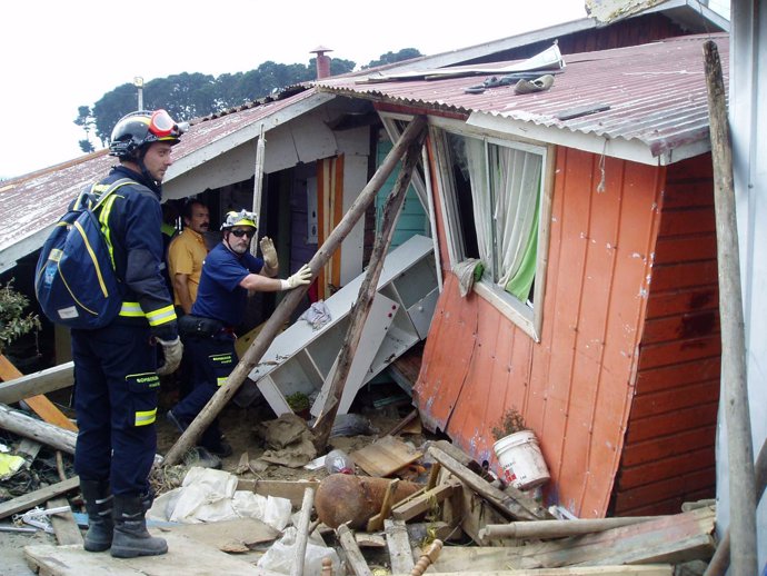Bomberos Del Ayuntamiento Colaborando En La Reconstrucción En Chile
