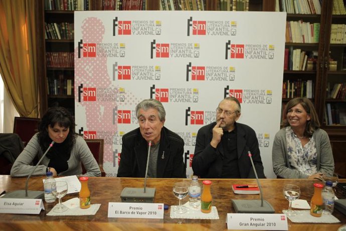 Rueda de prensa ganadores 32 edición de los Premios de Literatura Infantil El Ba