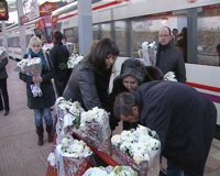 El Ayuntamiento homenajea a las víctimas con un sentido acto en el monumento de Atocha