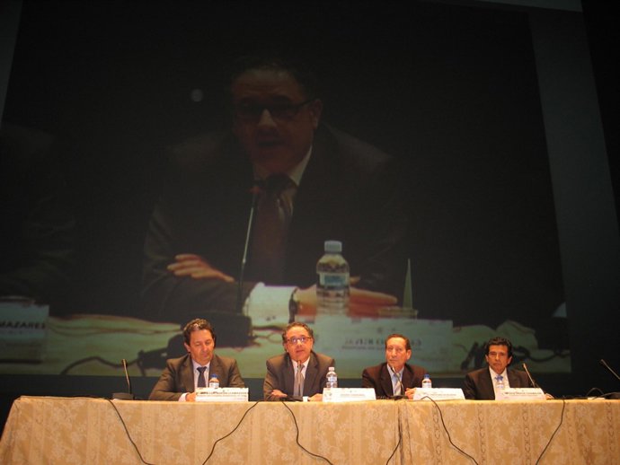 El Vicealcalde De León, Javier Chamorro; El Gerente Del Sacyl En León, Carlos Dí