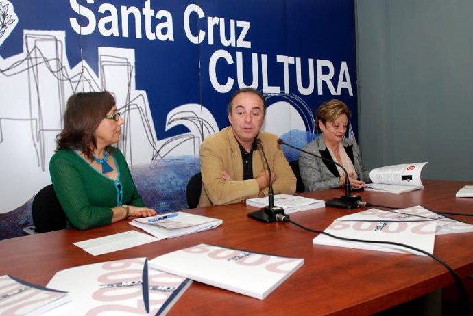 Miguel Zerolo, Ángela Mena y Maribel Oñate presenta memoria cultural de Santa Cr