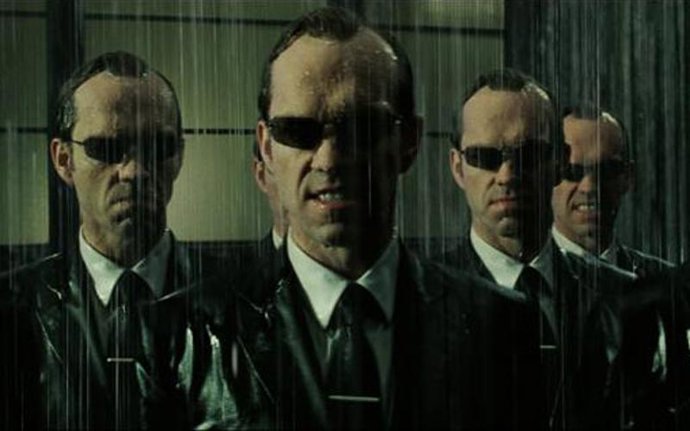 Hugo Weaving En Matrix