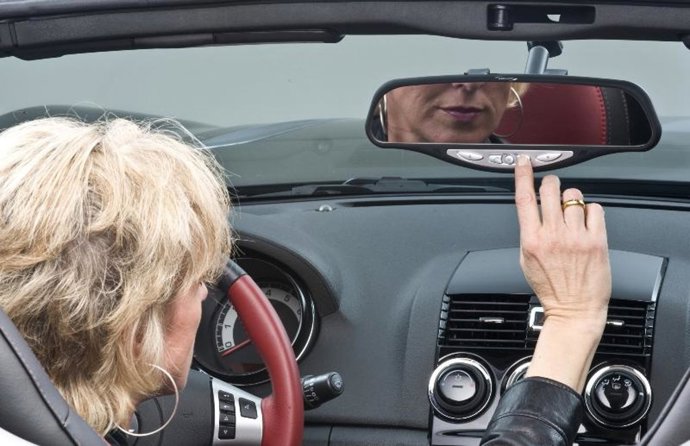 Vossor V3, manos libre retrovisor