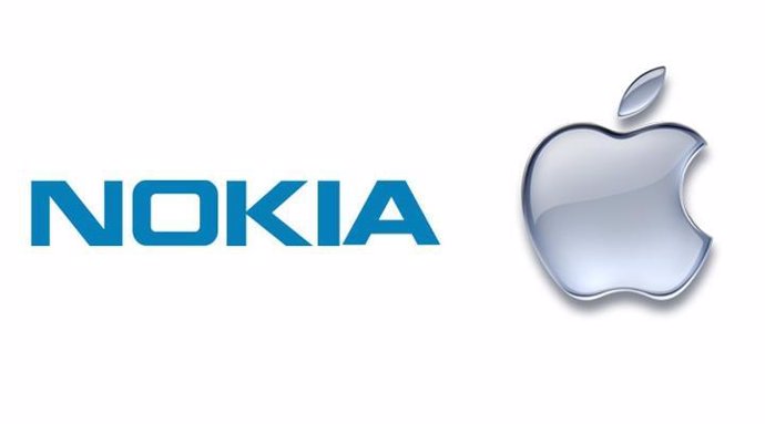 Nokia Apple logos enfrentados