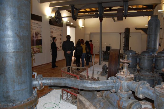  Instalaciones Del Museo Del Agua, A La Orilla Del Duero A Su Paso Por Soria.
