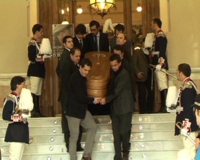 Feretro de Miguel Delibes