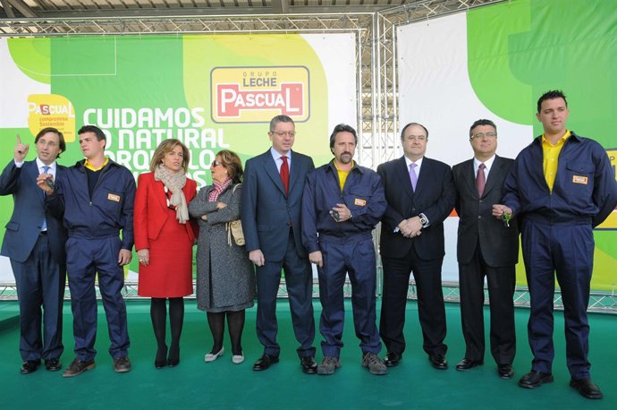 El Alcalde Durante La Presentación De Los Nuevos Vehículos