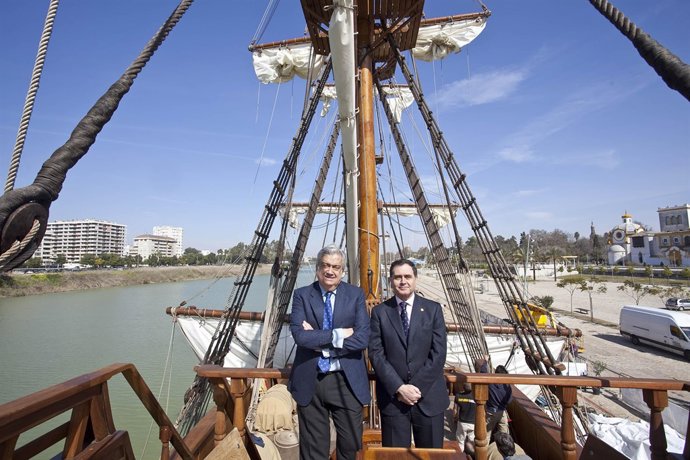 El Rector De La US, Joaquín Luque, Y El Presidente De La Fundación Nao Victoria,