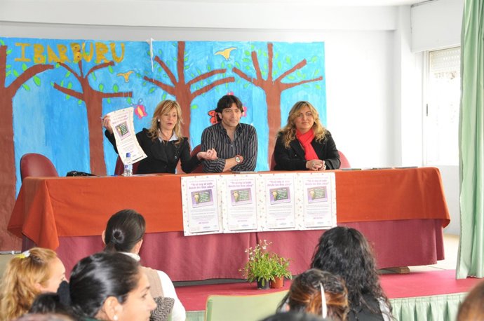 Aurelia Calzada, Raúl Gómez Y Beatriz Carrillo
