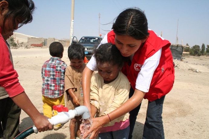 Cruz Roja enseña consumo responsable de agua