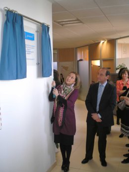 Concepción Dancausa Inaugura Un Nuevo CAF