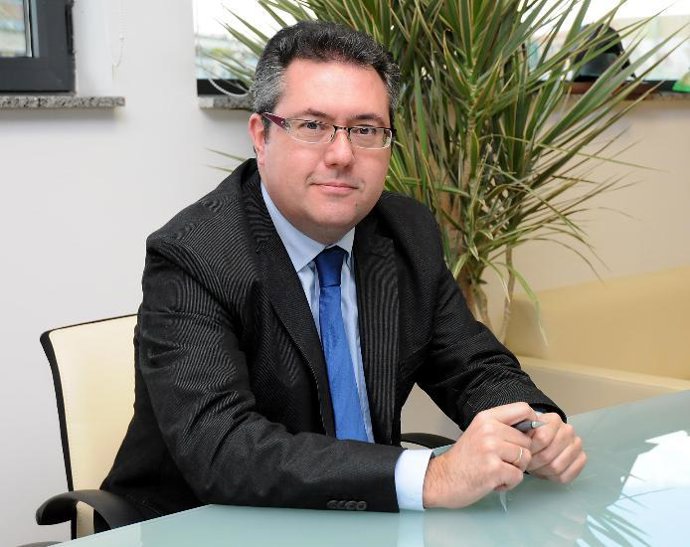 Juan Espadas, Ex Consejero De Vivienda