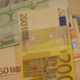 Empresarios Advierten Del Aumento De Dinero Negro