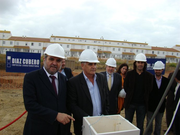 Mougán, Junto Al Alcalde De Santiponce