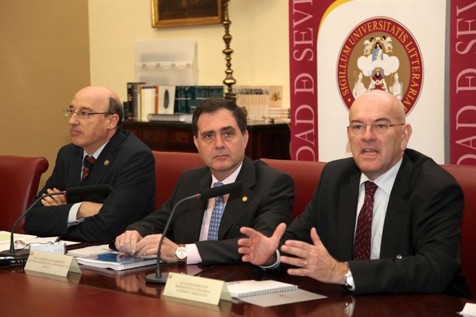 El Presidente De La CRUE, El Rector De La Hispalense Y El Presidente De La EUA (