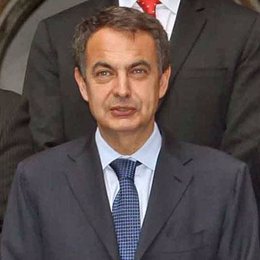 Zapatero en el consejo de ministros en Sevilla