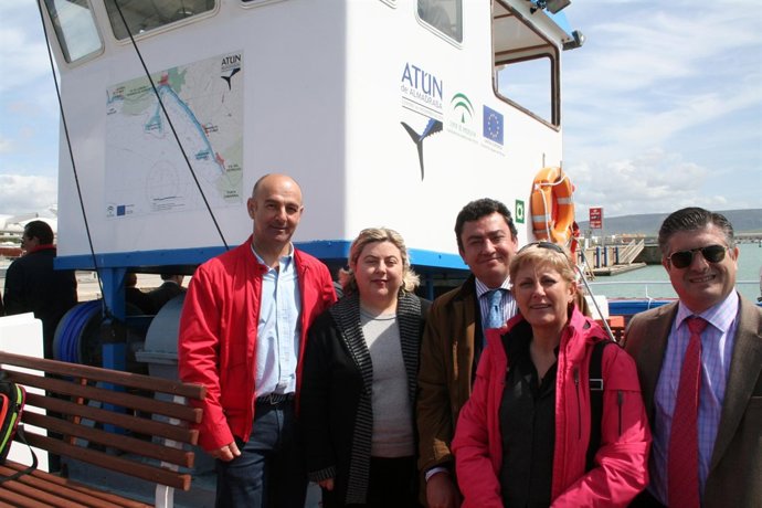La Consejera En El Barco Donde Realizó La Ruta De Las Almadrabas