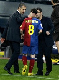 Iniesta estará diez días de baja y se perderá el partido ante el Arsenal