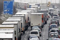 Tráfico prevé un total de 8,5 millones de desplazamientos entre este miércoles y el lunes